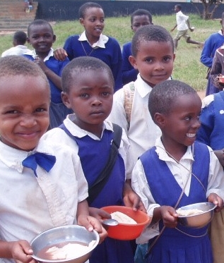 Las comidas escolares son una red de seguridad clave y una inversión en el futuro de las personas