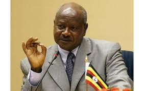 Con brazos de acero y pies de barro, Museveni jura su nuevo mandato