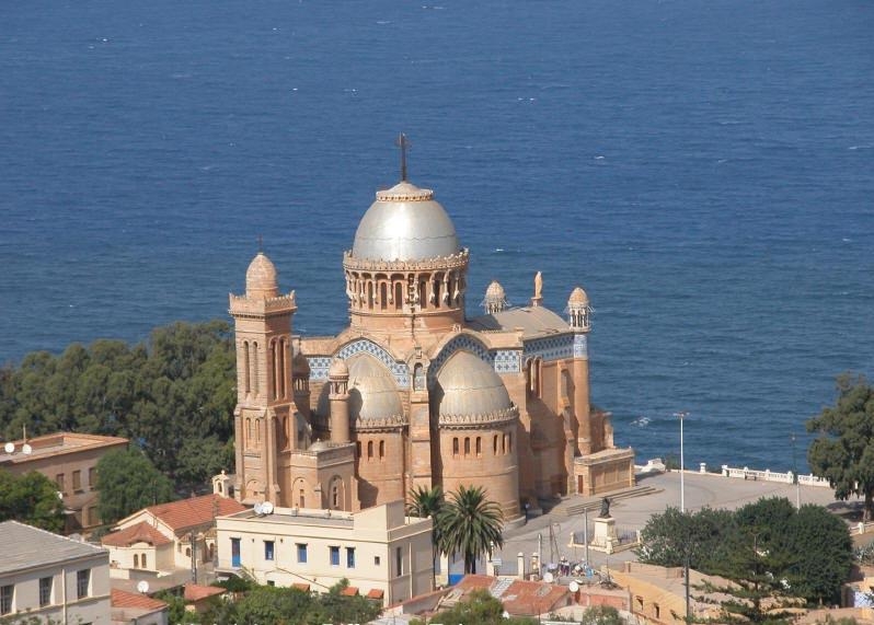 La actividad cultural en la basílica de Nuestra Señora de África en Argel