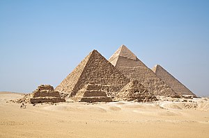 piramides_wiki-2.jpg
