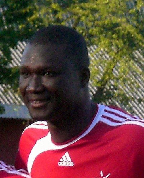 Muere el exfutbolista senegalés Papa Bouba Diop