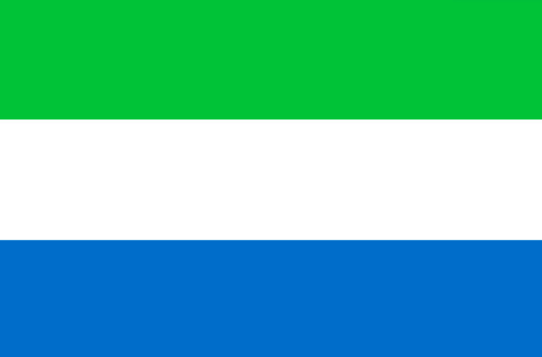 El presidente de Sierra Leona da ejemplo y recibe la primera vacuna