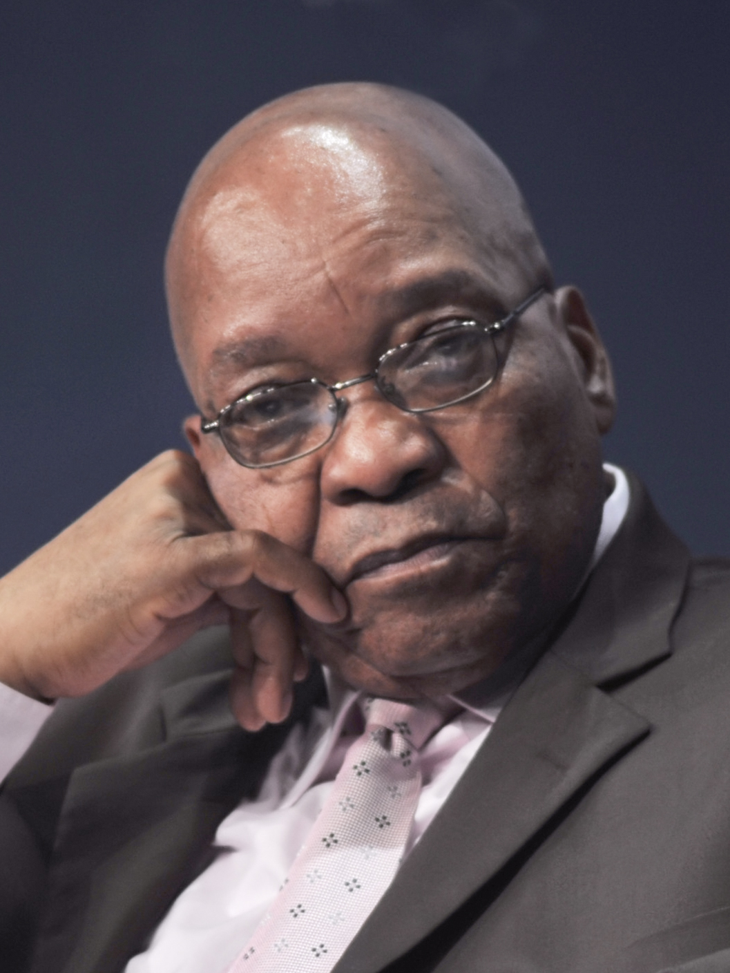 El expresidente sudafricano Zuma se niega a entregarse a las autoridades