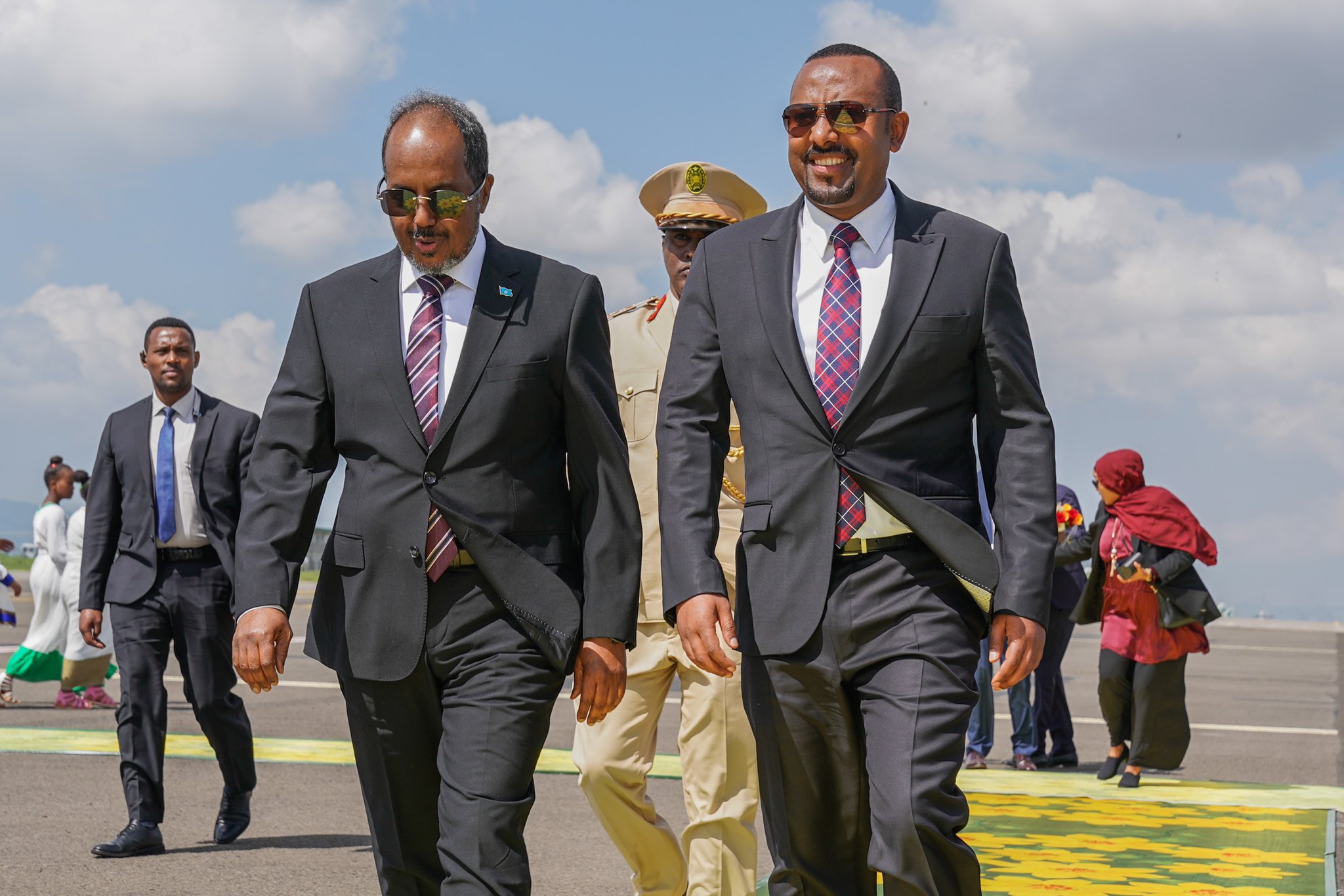Somalia reitera su voluntad de paz en la región en visita oficial a Etiopía
