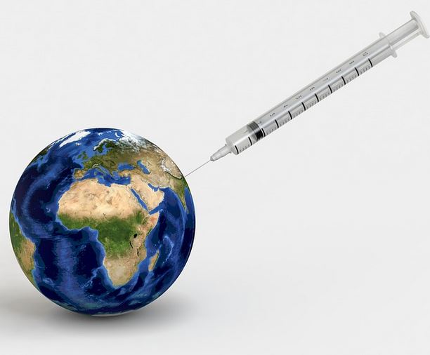 vacuna_jeringuilla_inyeccion_mundo_planeta_cc0-2.jpg