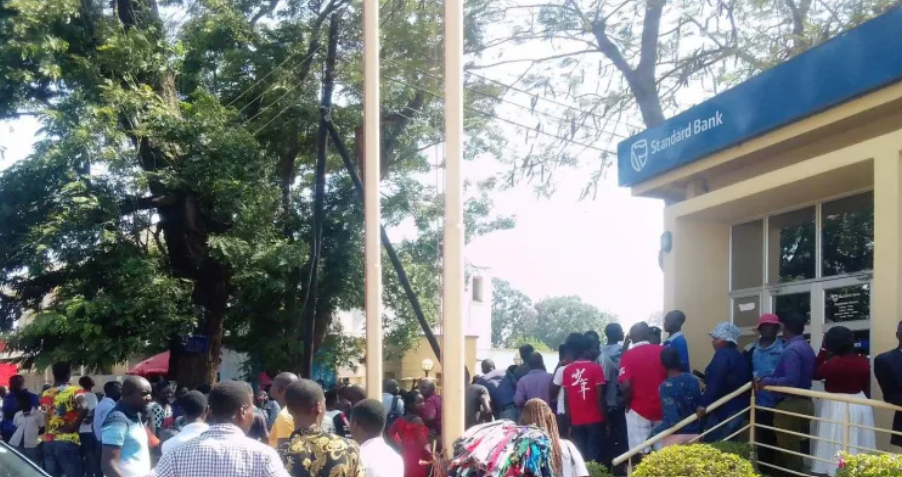 Dos arrestados tras asesinar a un guardia de seguridad en un robo en un Banco en Malaui