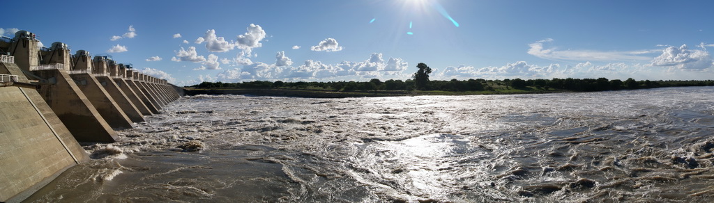 El río Vaal provoca devastadoras inundaciones en Sudáfrica