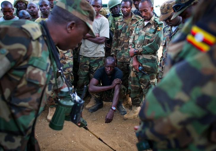 Uganda envía ropa militar a Guinea Ecuatorial