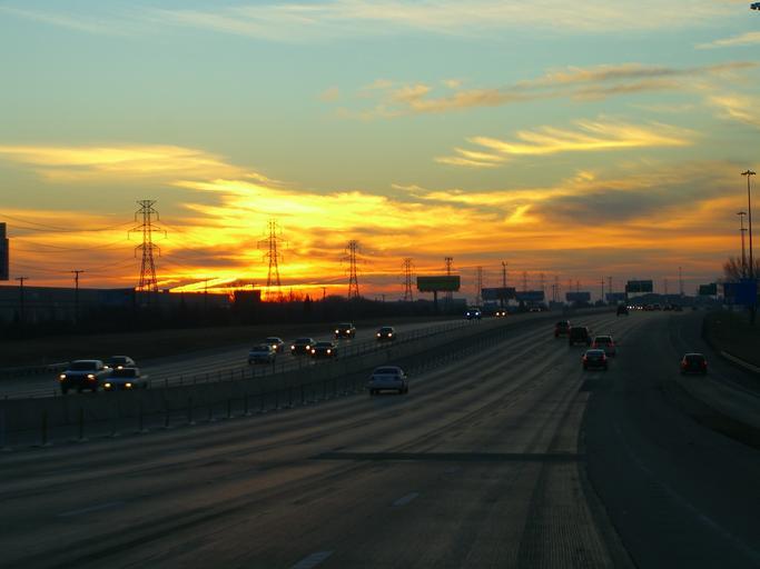 motorway_traffic_cars_sunset.jpg
