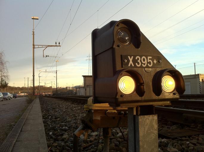 railway_signal_railway_station_0.jpg