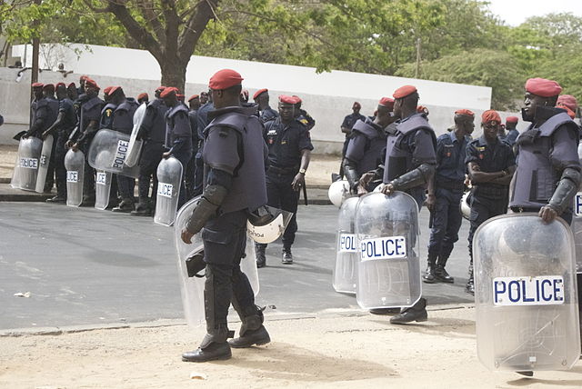 Las protestas en Senegal por el aplazamiento electoral se cobran la vida de un estudiante