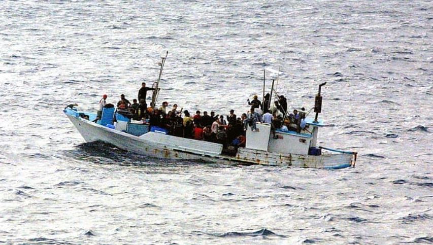 Médicos Sin Fronteras acusa a la guardia costera Libia de intentar impedir un rescate