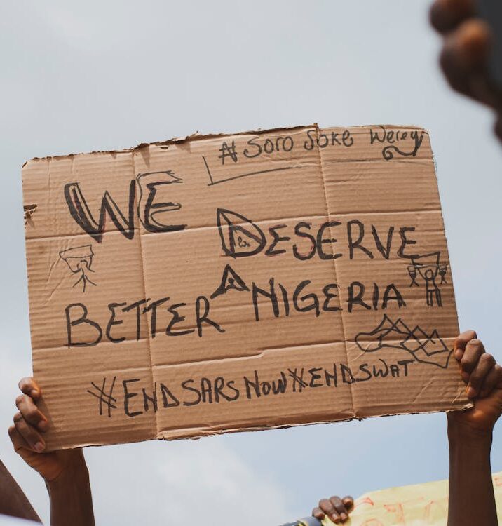 10 manifestantes nigerianos son acusados de traición