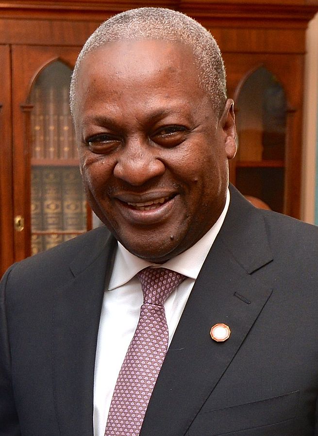 El nuevo presidente de Ghana toma posesión del cargo